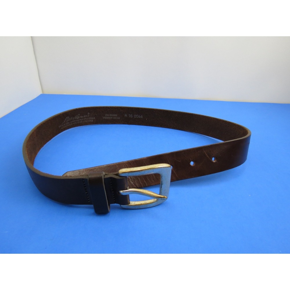 Eddie Bauer USA Leather Belt Medium Brown Solid Brass Buckle M 16-0044